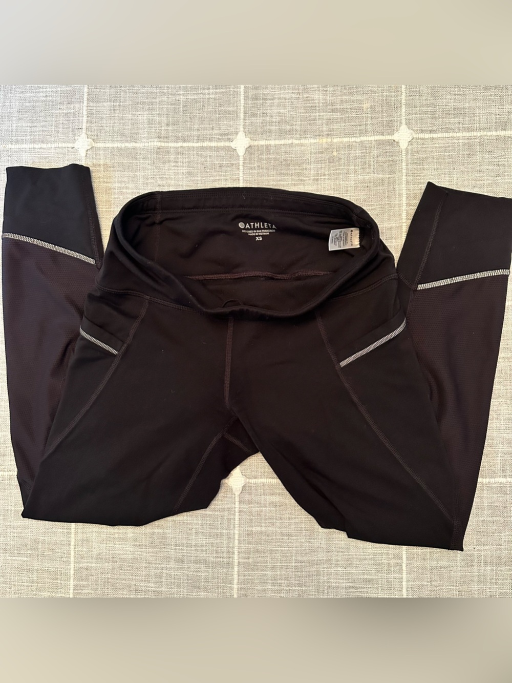 Athleta Relay Capri 2.0 Black Leggings Pockets XS